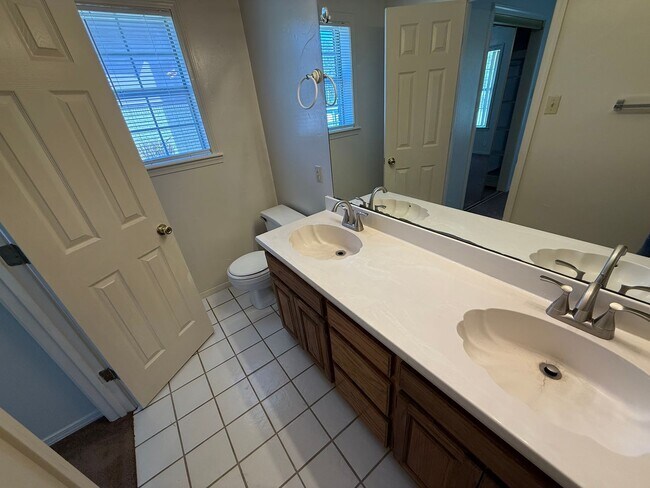 Foto del edificio - 2302 Brookhaven Dr