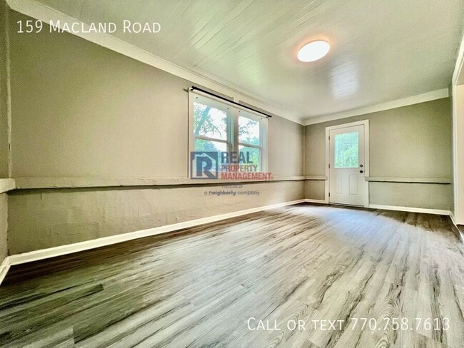Building Photo - 159 Macland Rd