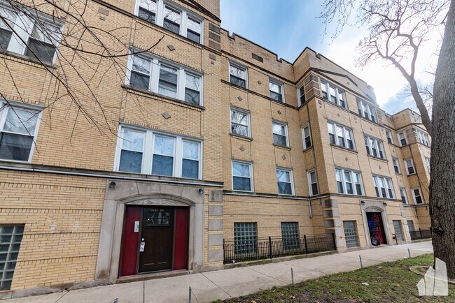 Foto del edificio - 4453 N Hamlin Ave