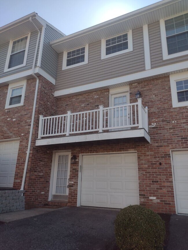 Foto del edificio - 5493 Library Rd
