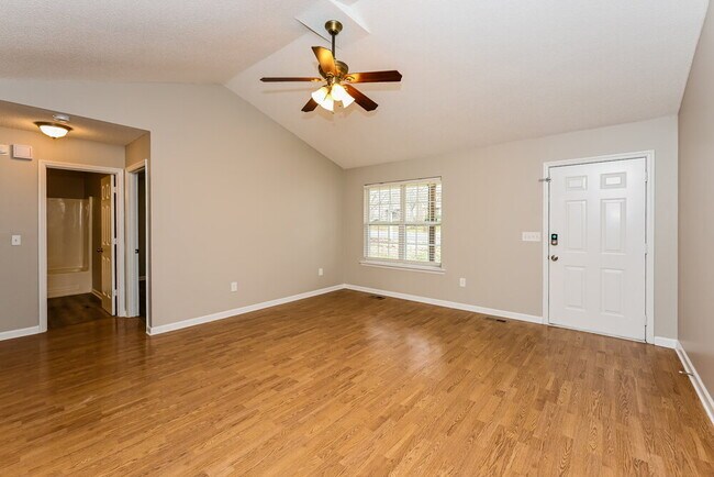 Foto del edificio - 2227 Sawmill St