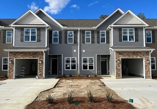 Building Photo - 1815 Fox Den Way