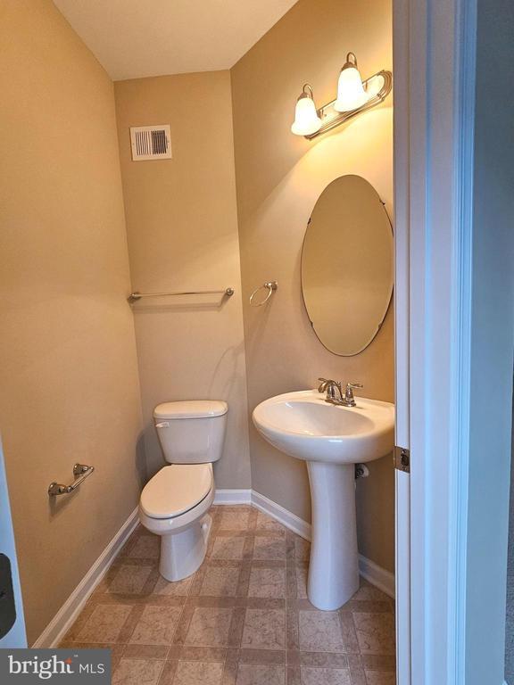 Building Photo - 7012 Trek Way