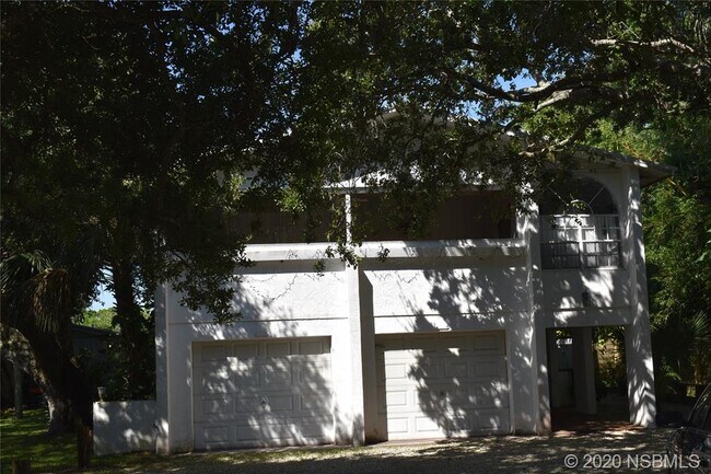 Building Photo - 4502 Saxon Dr