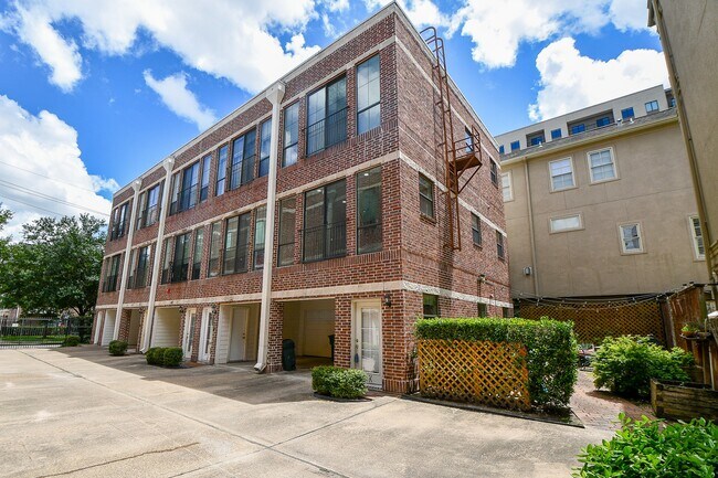 Building Photo - 118 McGowen St