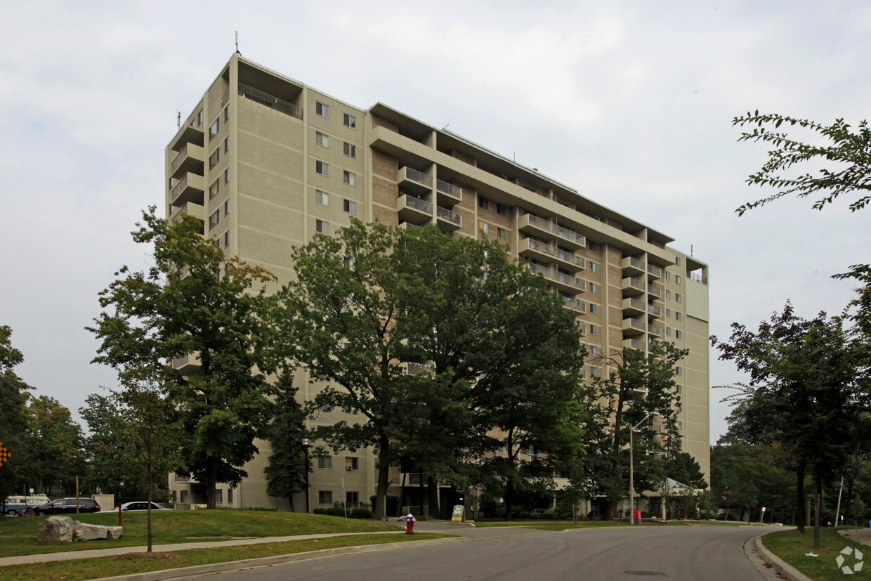 1355 Silver Spear Apartments 1355 Silver Spear Rd Mississauga, ON