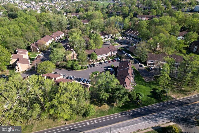 Building Photo - 1035 Pendleton Ct