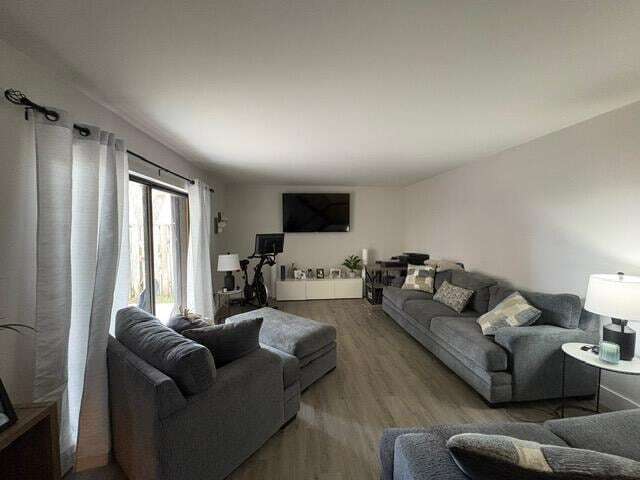 Foto del edificio - 303 Arabian Rd