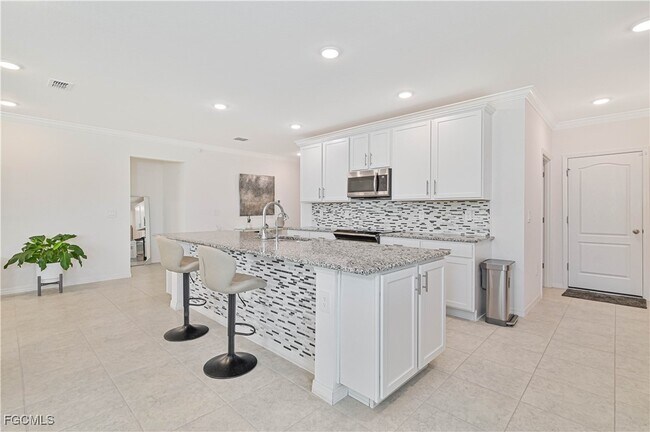 Building Photo - 8948 Cascade Price Cir