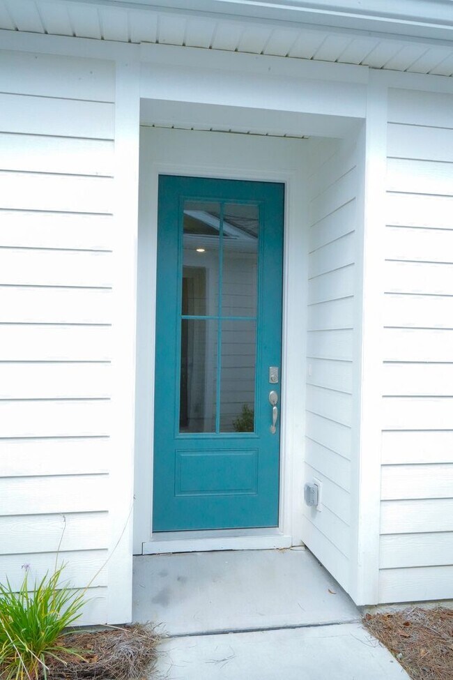 Building Photo - Available Now! MOVE IN READY!   ?? ?? ??! ...