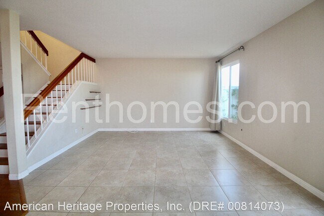 Building Photo - 3 br, 2.5 bath House - 11162 Caminito Rodar