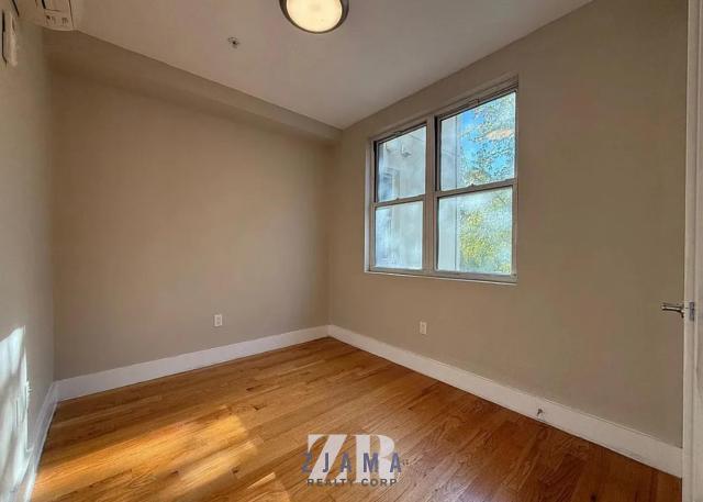 Foto del edificio - 1 bedroom in BROOKLYN NY 11205