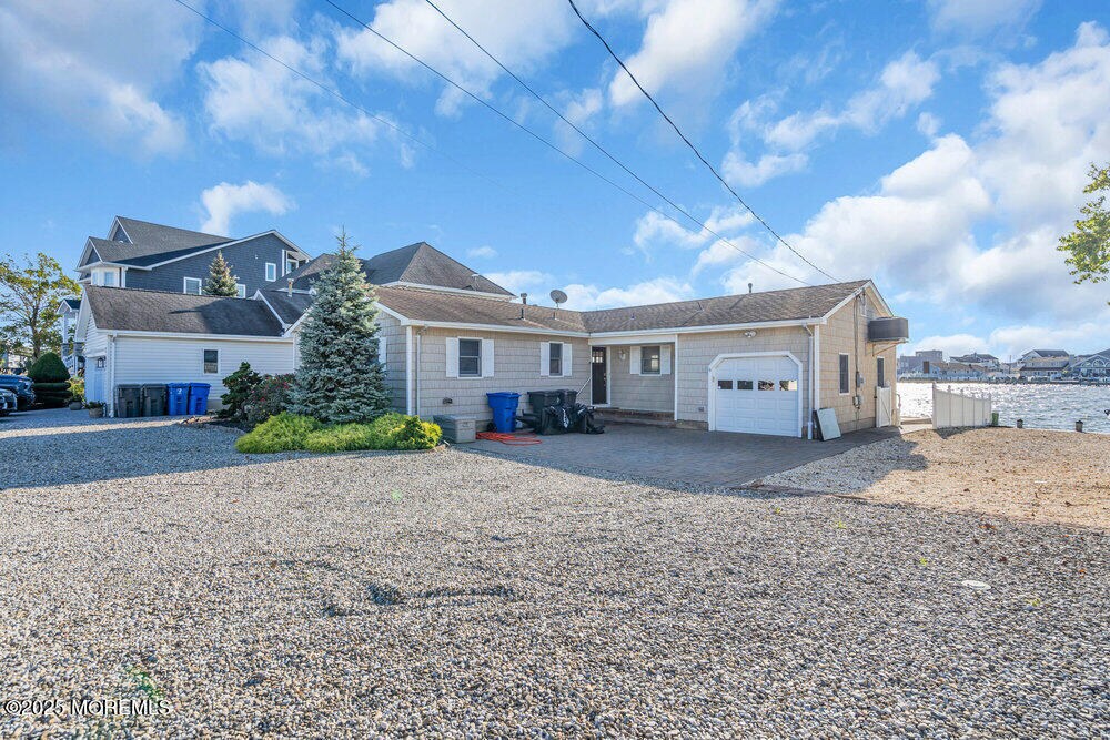 Primary Photo - 68 Blue Heron Dr