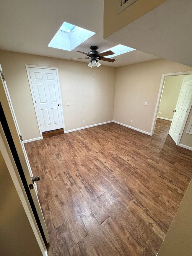 Habitación familiar - 339 N Highland Ave