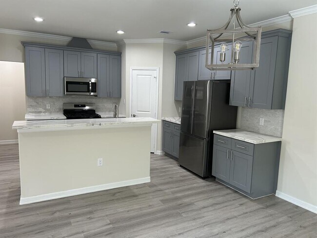 Building Photo - 9650 Champion Heavens Dr