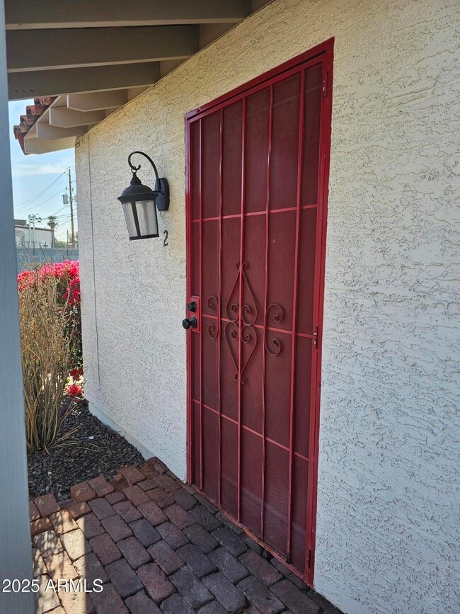 Building Photo - 712 W Taylor St