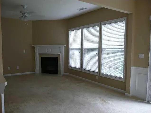 Building Photo - 5955 Bentley Way