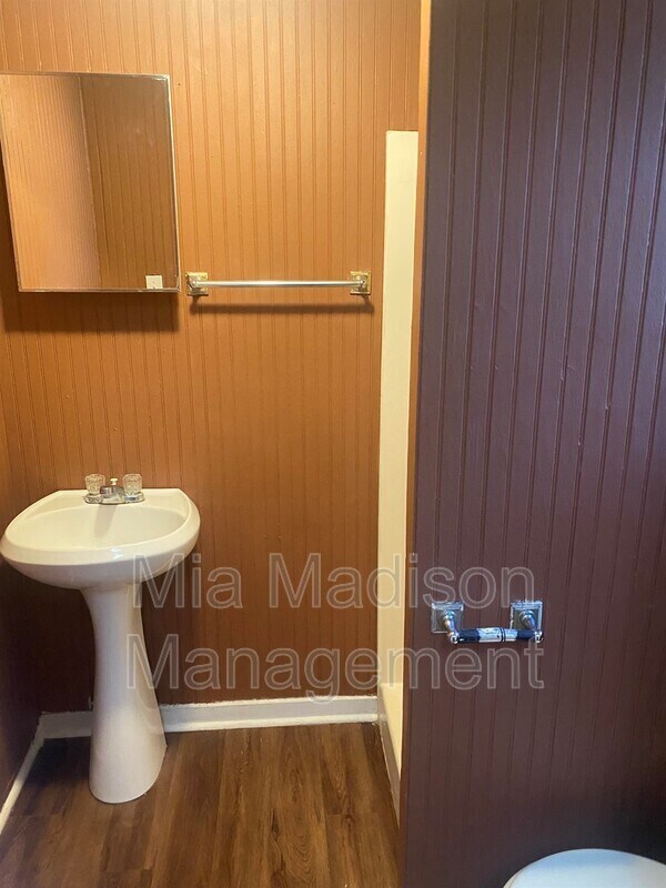 Foto del edificio - 638 E 37th St