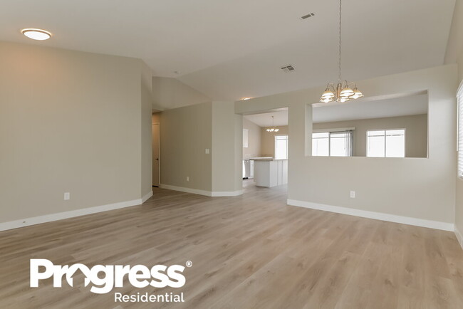 Foto del edificio - 1212 Autumn Ridge Cir