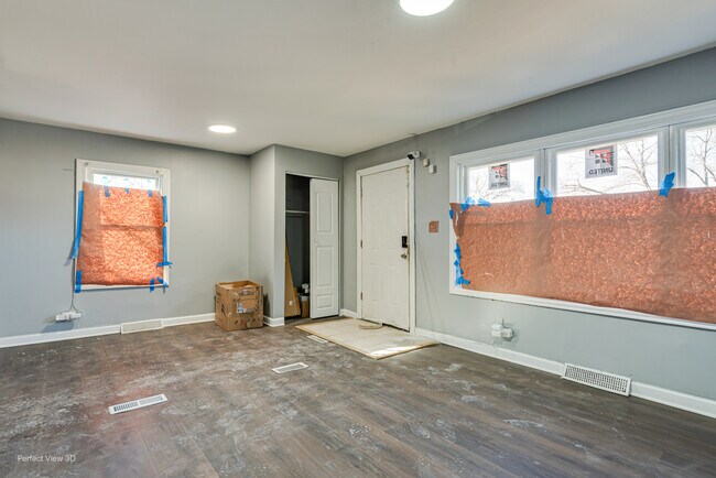 Building Photo - 12025 S Prairie Ave