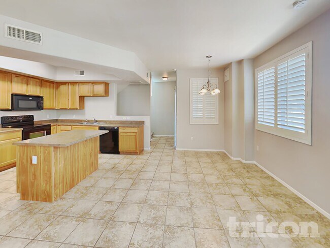 Foto del edificio - 16825 N 14th St