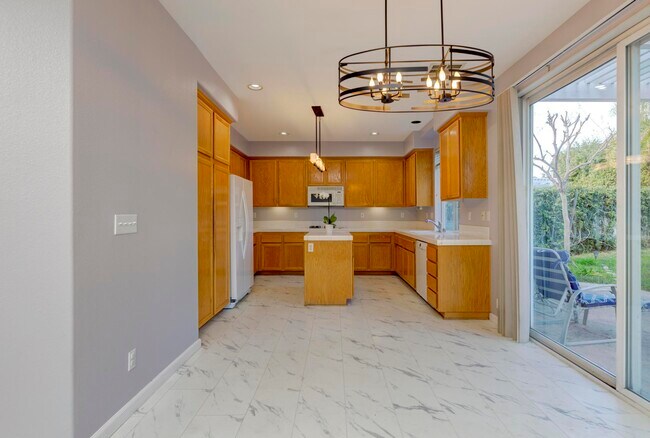 Foto del edificio - 20339 Ingomar St