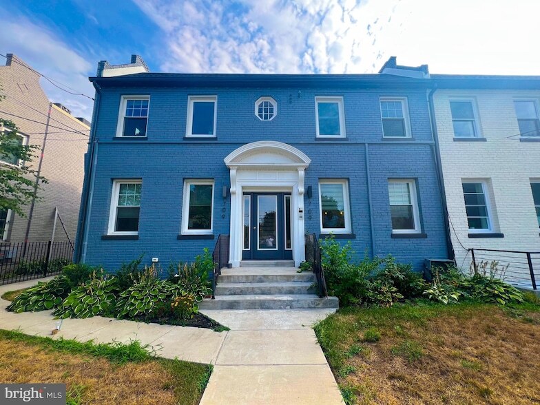 Foto principal - 709 Quincy St NE