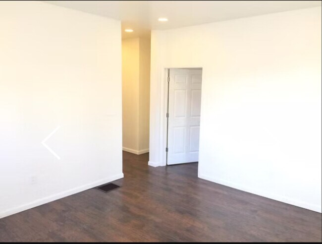 Foto del edificio - 102 N Gilfillan St