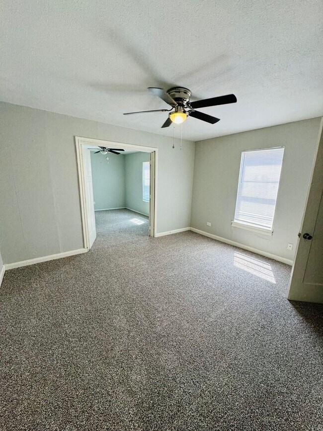 Foto del edificio - Quiet Updated Home in Beverly Hills