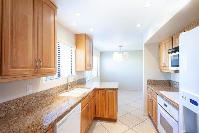 Building Photo - 1721 Capri Cir