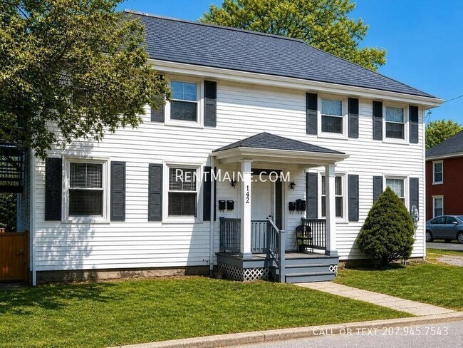 Building Photo - 142 Pine St
