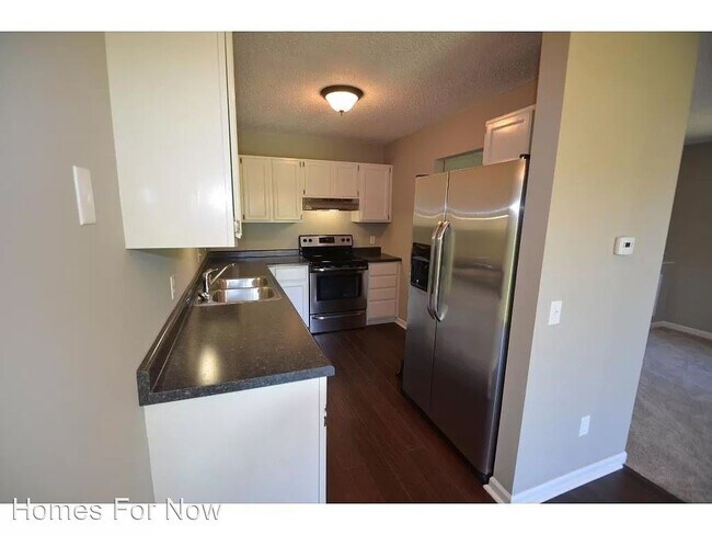 Foto del edificio - 3 br, 2 bath House - 15524  Claret Ave W.
