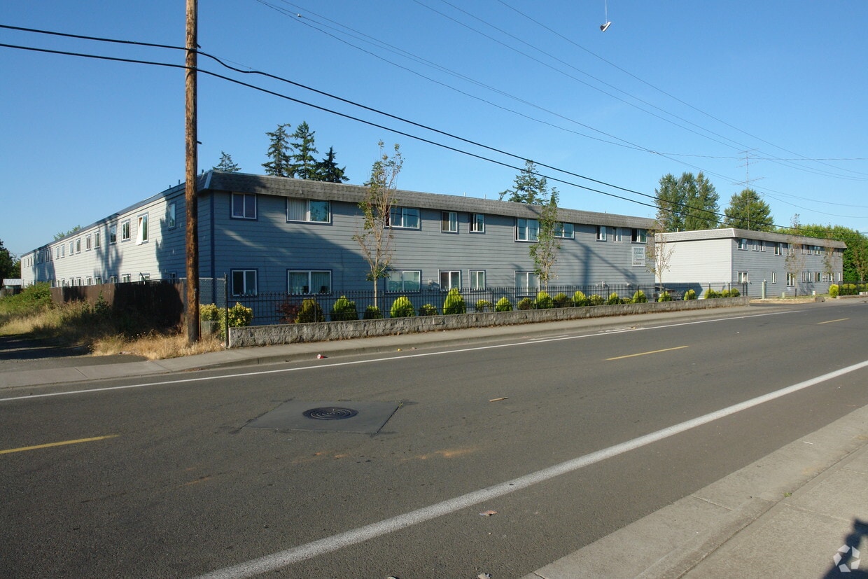 Primary Photo - 1378-01 Willow Lake Apartments