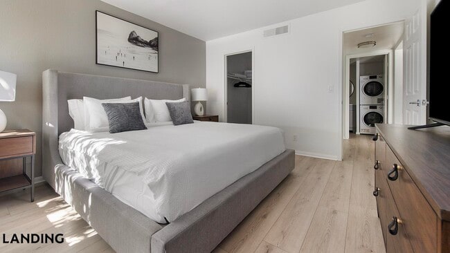 Foto del edificio - 1455 E Katie Ave