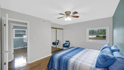 Foto del edificio - 8726 Lakewood Ave