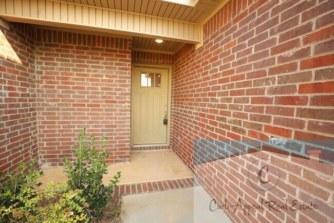 Building Photo - Move in special $900!! Beautiful new construction 3 bed / 2 bath home - Lake City