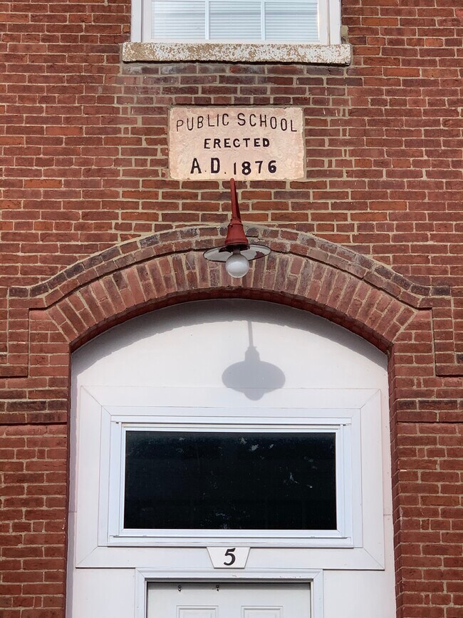 5 S Alton St, Freeburg, IL 62243 Apartments in Freeburg, IL