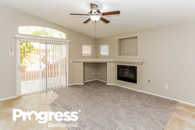 Building Photo - 8112 Shady Glen Ave