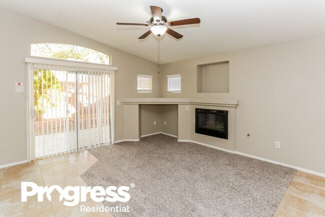 Foto del edificio - 8112 Shady Glen Ave
