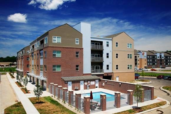 Building Photo - Pinhook Flats at Aksarben Village