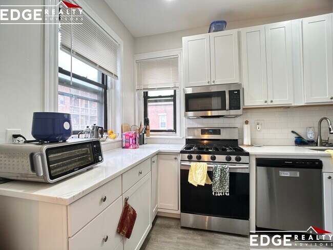 Foto del edificio - 30 Glenville Ave