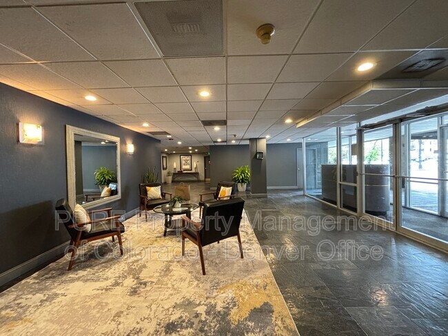 Foto del edificio - 888 Logan St