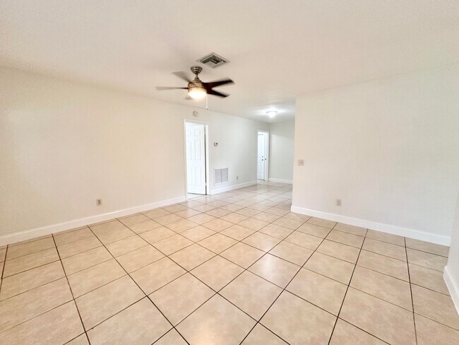 Building Photo - 4845 Andros Dr