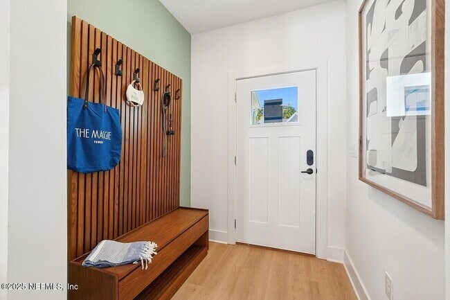 Foto del edificio - 3730 Dupont Ave