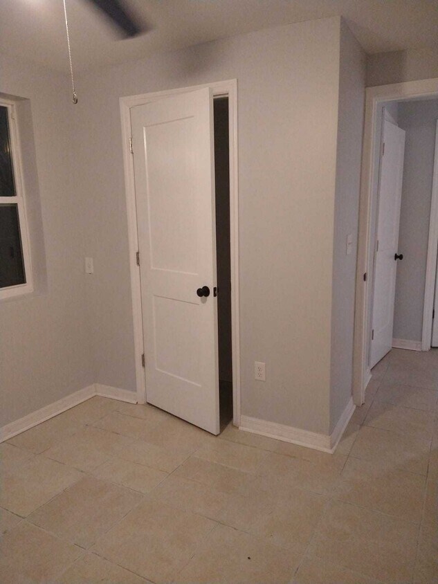 Habitación - 4308 NW 6th St