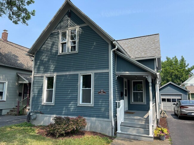 Foto del edificio - Single Family Home - Available - Will not ...