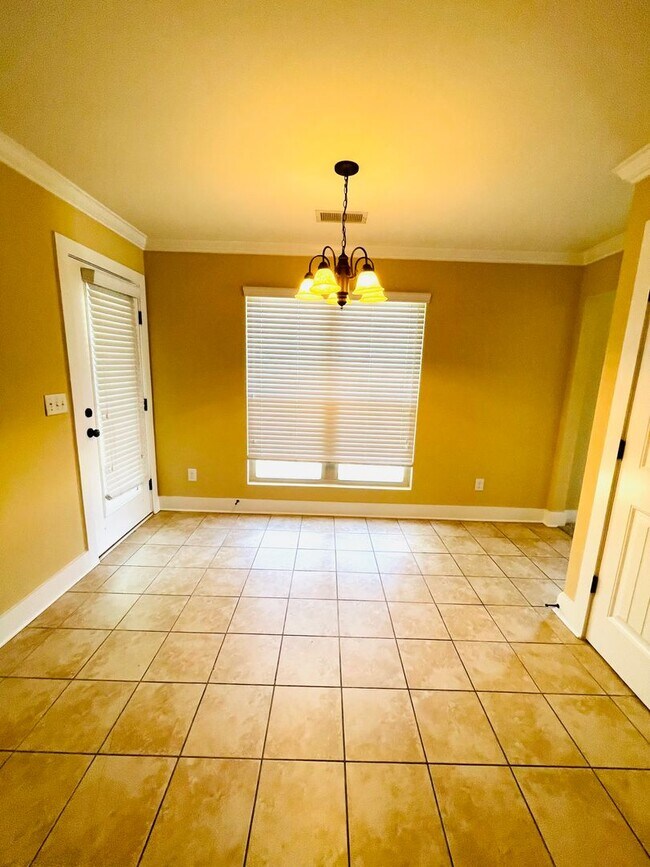 Building Photo - **3 Bed 2 Bath With a Garage In Park Lake*...