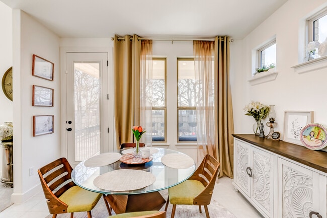 Foto del edificio - 133 Goshen Dr