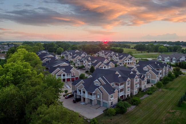 Building Photo - Mansions at Jordan Creek