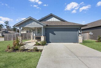 Building Photo - 18627 Etta Pnes Cir